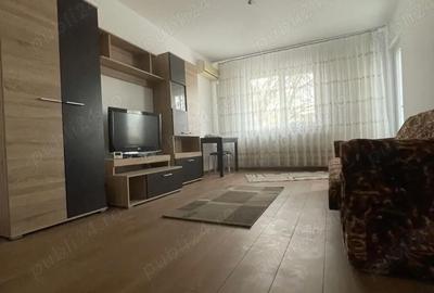 Apartament cu 3 camere decomandat în 1 Mai - 9