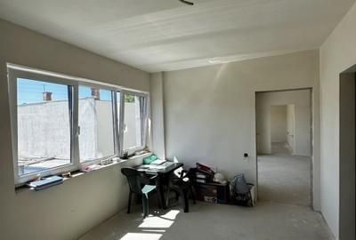 Apartament cu 3 camere semidecomandat în Semicentral - 7