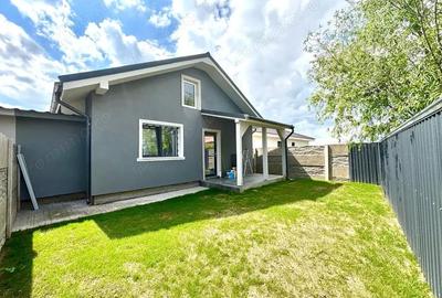 Casă cu 4 camere cu Canalizare în Sânmihaiu Român