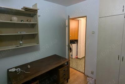 Primesc in gazda cuplu casatorit in apartament de 3 camere Primesc in gazda cuplu casatorit in apartament de 3 camere - 2