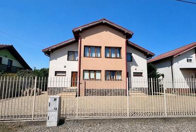 Duplex cu 4 camere cu Canalizare în Moșnița Nouă - 1
