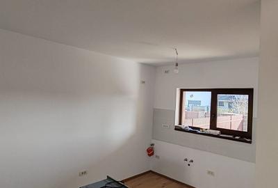 Duplex cu 3 camere cu Canalizare în Moșnița Nouă - 2