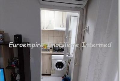 Apartament de vanzare cu 3 camere zona Tomis Nord - 2
