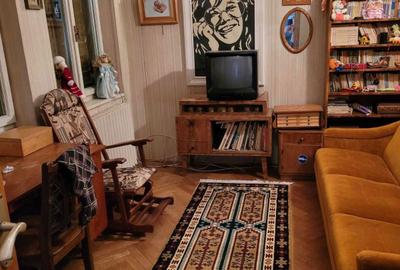 Casă cu 4 camere în Central - 2