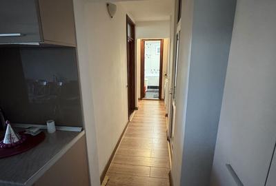 Apartament cu 3 camere decomandat în Central - 1