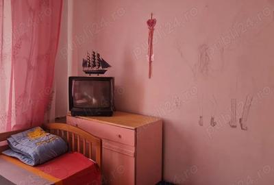 Inchiriez apartament 3 camere Centru 300 euro Inchiriez apartament 3 camere Centru 300 euro - 5