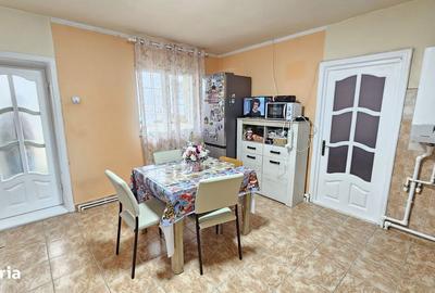 Casă cu 4 camere cu Teren 1011 Mp în Central - 8