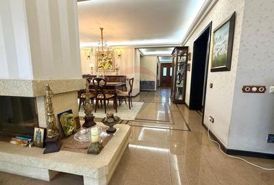 Casă cu 9 camere cu Teren 721 Mp în Crevedia - 4