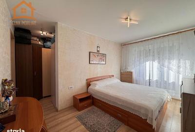 Apartament cu 3 camere decomandat, mobilat în Tractorul - 8
