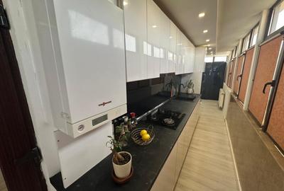Apartament cu 3 camere decomandat, mobilat în Rovine - 1