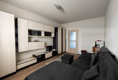 Apartament cu 3 camere decomandat, mobilat în Rogerius