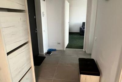 Apartament cu 2 camere decomandat în Apărătorii Patriei