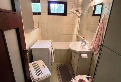 Titan, 3 minute metrou - 3