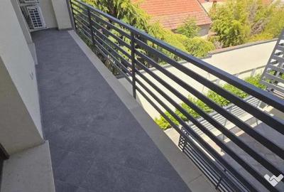 Apartament cu 3 camere decomandat în Central - 3