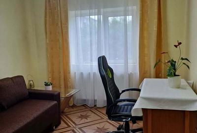 Garsonieră decomandată în Gorjului