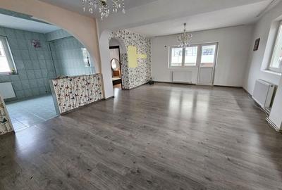 Casa spatioasa 8 camere centru Serban Voda/Unirii