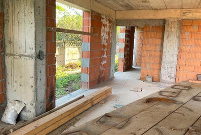 Casă cu 5 camere cu Teren 671 Mp în Sisești - 6