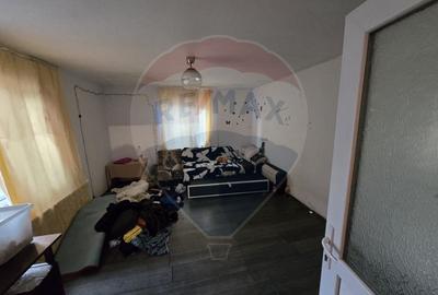Casă cu 4 camere cu Teren 405 Mp în Periferie - 4