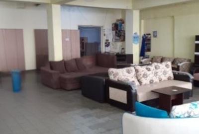 Zona Pantelimon  P-ta Delfinului sp 370 mp vitrina 20 ml - 1