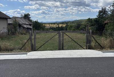 Teren de 5100 mp, în Valea - 2