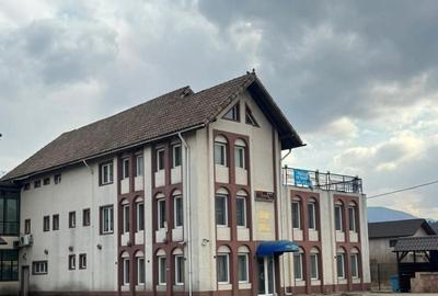 Hotel/Pensiune, de 730 mp, în Bran - 1