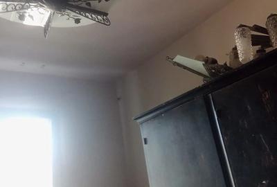 Vand apartament cu 3 camere decomandat et.4 zona Take Ionescu,str.Bucuresti pret 89000 euro negociab - 2
