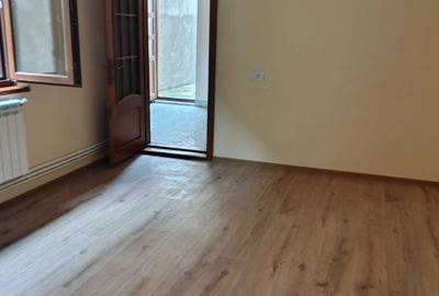 Casă cu 4 camere în Central - 4