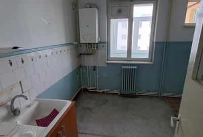 Apartament cu 3 camere semidecomandat în Central - 5