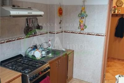 Apartament cu 2 camere semidecomandat în Mioriței
