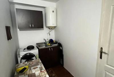 Garsonieră decomandată în Central - 7