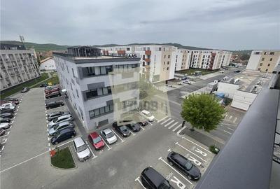 Apartament cu 2 camere semidecomandat, mobilat în Central - 1