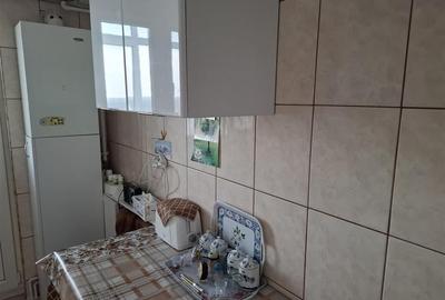 Apartament de  vanzare, 3 camere decomandat, in Ploiesti, Zona Mihai Bravu. - 11