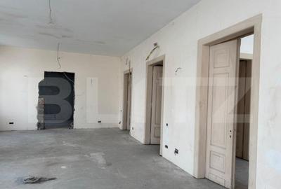 Apartament cu 7 camere decomandat în P-ța Unirii - 3
