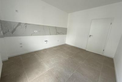 Apartament cu 2 camere decomandat în Tractorul - 9