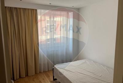 Apartament cu 3 camere semidecomandat, mobilat în Nordului - 20