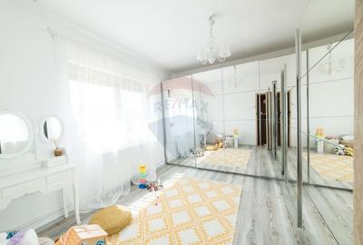 Teren 9.4 ha extravilan + casa 230 mp - 13