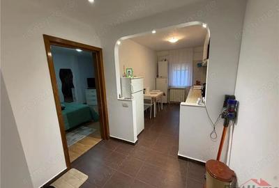 Garsoniera confort 1 , parter, 40mp, mobilata si utilata , B-dul Bucuresti - 11