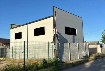 Spațiu comercial, de 450 mp, în Central - 4