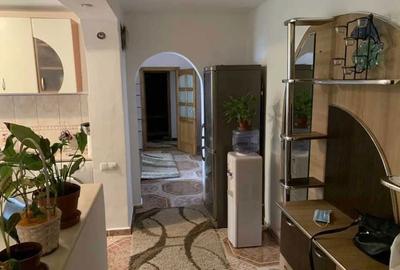 Apartament cu 3 camere în Micro 16 - 2