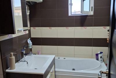 Apartament cu 3 camere decomandat în Gura Văii - 13