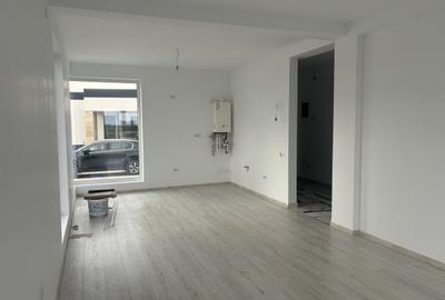 Casă cu 4 camere cu Teren 350 Mp în Berceni - 1