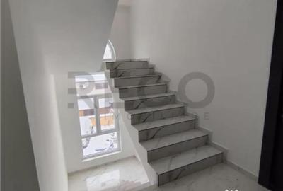 Casă cu 20 camere cu Teren 1097 Mp în Central - 10