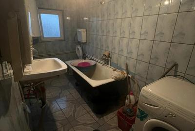 Casă cu Teren 11000 Mp în Cosmești - 3