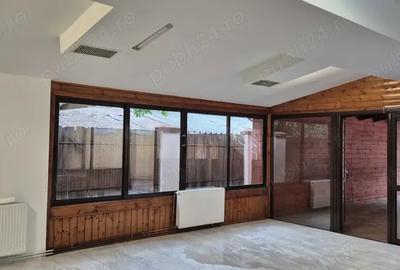 Spațiu comercial, de 300 mp, în Central - 2