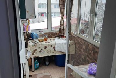 Apartament cu 3 camere decomandat în Militari - 2