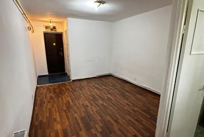 Garsoniera, etajul 2/4, zona Galata Garsoniera, etajul 2/4, zona Galata - 2