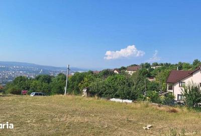 Teren de 500 mp, în Iris