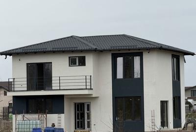 Casă cu 4 camere în Exterior Vest - 3