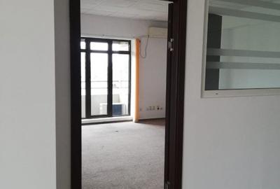 Birou, de 7,000 mp, în Unirii - 8