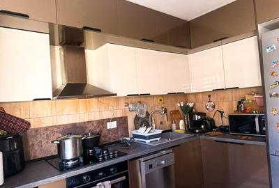 Bratianu- Casa P+1, 4 camere, constr Bca, finisata si mobilata complet - 16